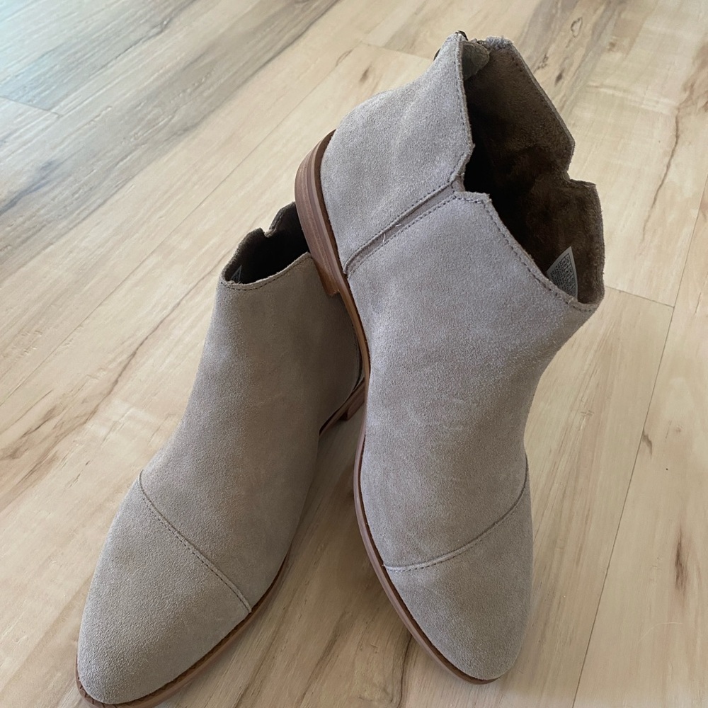 TOMS Suede Ella Booties – Taupe, Size 8.5